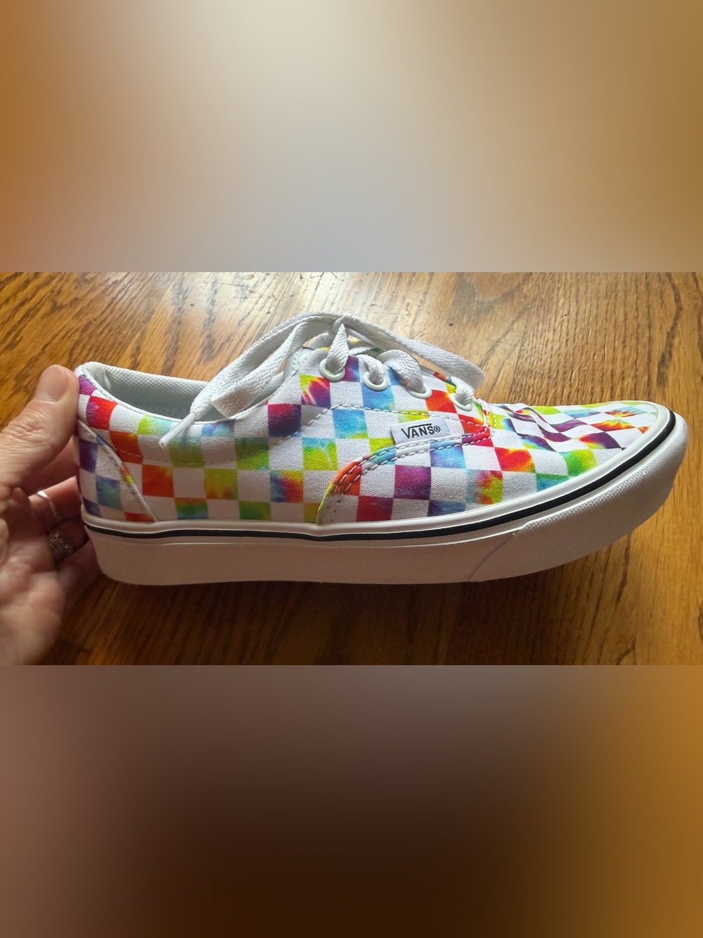 Vans Era ComfyCush Tie-Dye Checkerboard Rainbow Sneakers Women’s 7.0 Men’s 5.5 - Picture 4 of 13